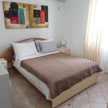 Villa Kostian Sarandë 외부 사진