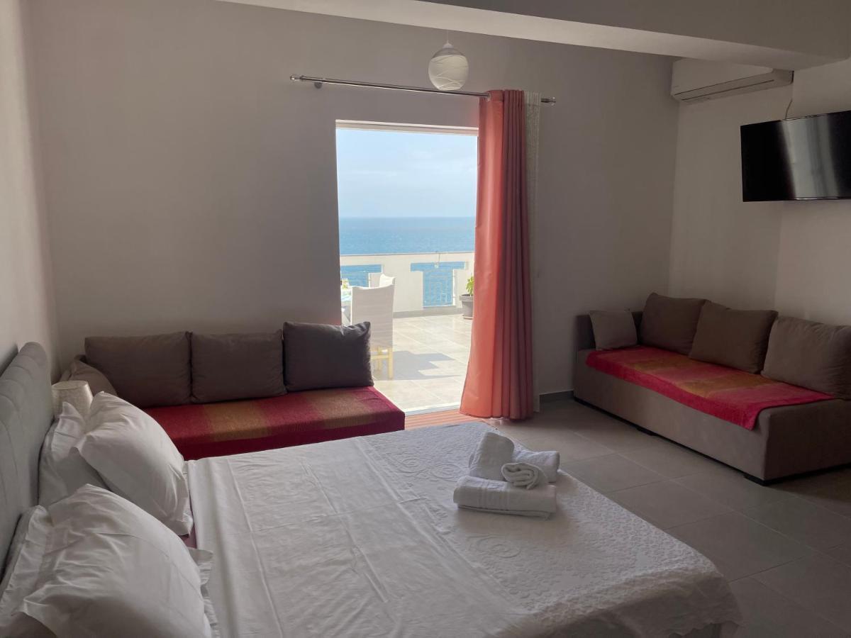 Villa Kostian Sarandë 외부 사진